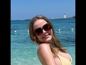 HELLOIMYOURFUTUREWIFE