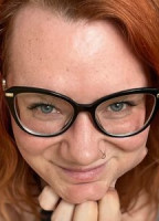 LAURALESLIE