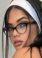 MAFE BARRIOS