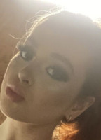 PROFESSIONALWEAKGIRL