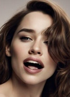 EMILIA CLARKE FAKE NUDE