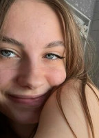 DOLLYNEXTDOOR