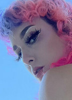 EMERYFENNECFREE NUDE