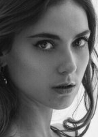 KAROLINE_DCV
