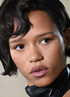 TAYLOR RUSSELL NUDE