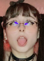 PETITLEAXX