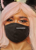 MASKGIRLJENNIE