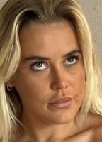 JOLIE BECKER