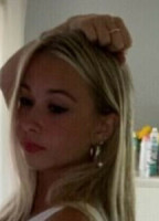 SEXYDUMBBLONDE