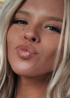 VICTORIA LO