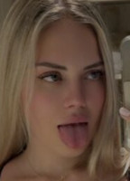 NINA AMLANG
