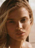 DASHA KHLYSTUN