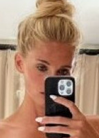 ZARA DEELEY NUDE