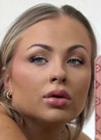 ABBIE CARROLL / ABBCRRLL NUDE