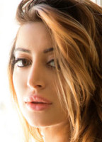 NOUREEN DEWULF