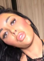 BORN2TEASE