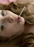 THEPLAYFULPEACH