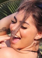 BEATRIZ OLIVEIRA