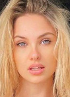 CARLA SONRE