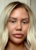 CHLOE NIEMELA WELLS