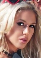 DAISY LEA NUDE