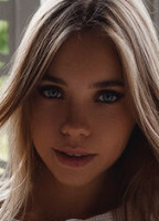 LIZA VAISS NUDE