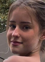 MIRA SZALMA AI PORN NUDE