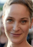 JEANETTE HAIN