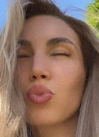 YASMINEESOB
