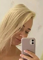 CHLOECUDDLESCARTER
