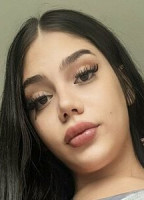 CAMILA HOLGUIIN