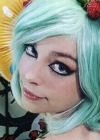 PRETTYPINAPPLEGURL