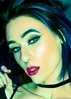 ALIKAT GOTH GIRL