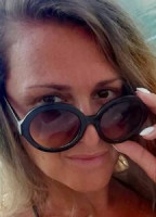 JUSTWOMAN 42