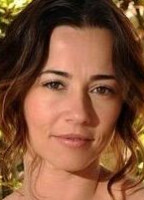 LINDA CARDELLINI NUDE