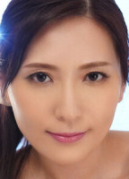 YUNA SHINA