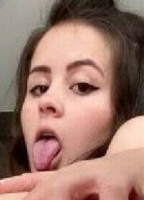 MIA GREYY