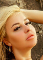 MARINAJUICYBLONDE