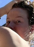 NICOLEEKAIT NUDE