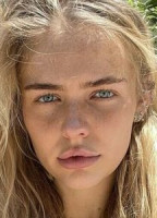 ANNIKA BORON NUDE