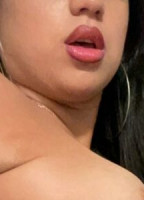 LUCY'S_CLOSET NUDE