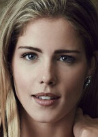 EMILY BETT RICKARDS NUDE