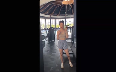 Jazzybum Gym Mirror Selfie