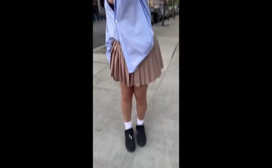 Rihanna skirt flash.
