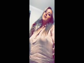 Raeofsunshine0829 Nipple Slip Tease
