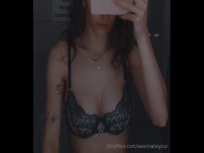Awannabeyour bra selfie