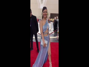 Victoria Justice Red Carpet Cleavage Slit Ass View