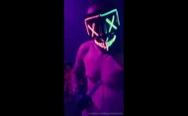 thegentledom420 masked knife play