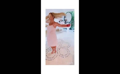 Britney Spears dances in lingerie