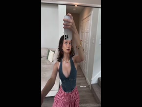 ziposTorso Cleavage Selfie Clothing